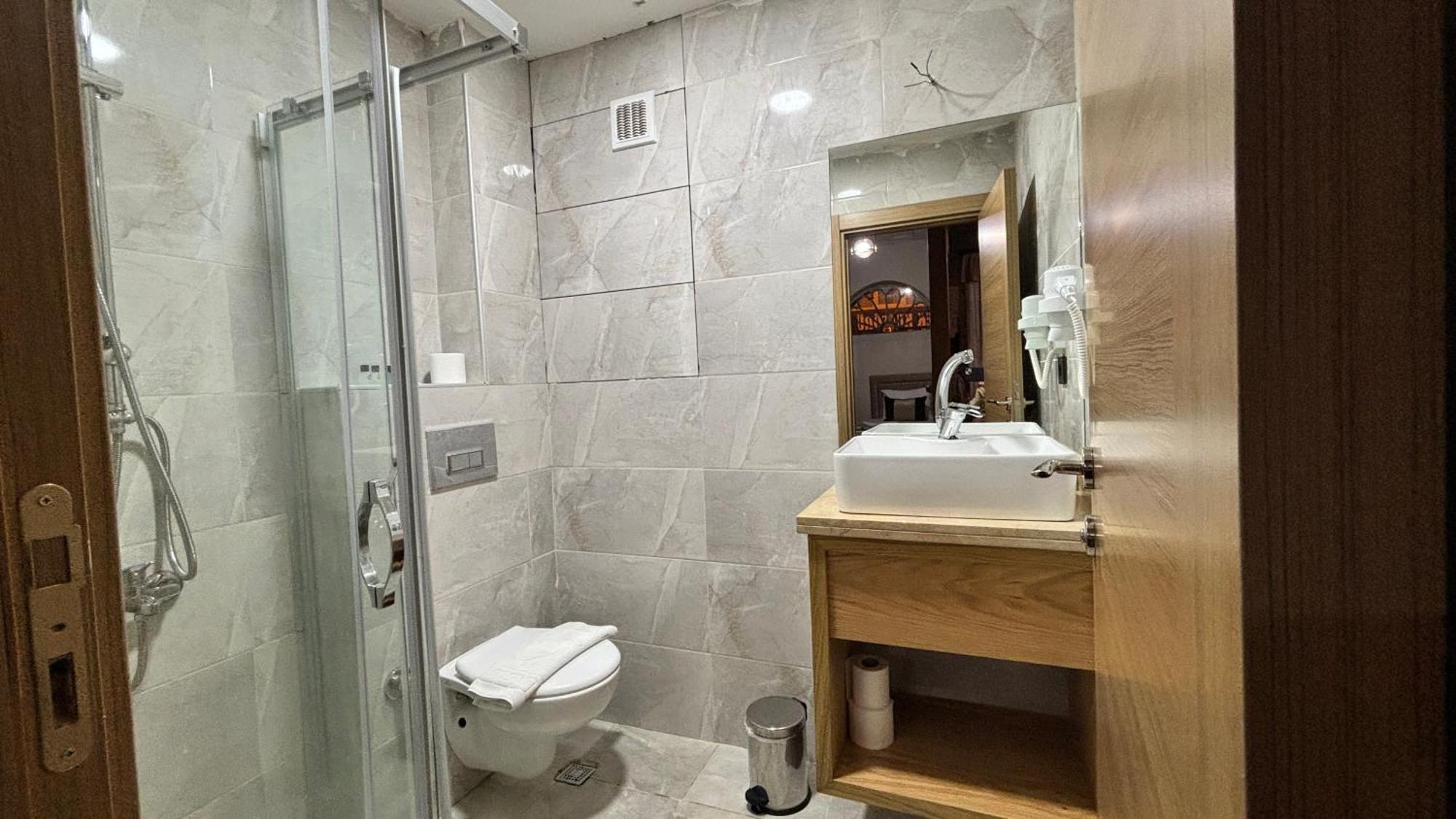 Besiktas Guest House Истанбул Екстериор снимка